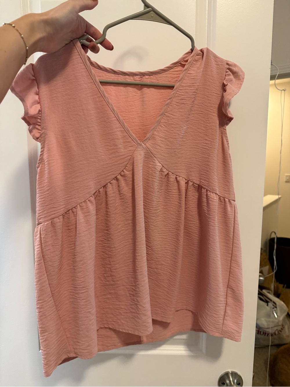 Women's Pink V-Neck Flutter Sleeve Top